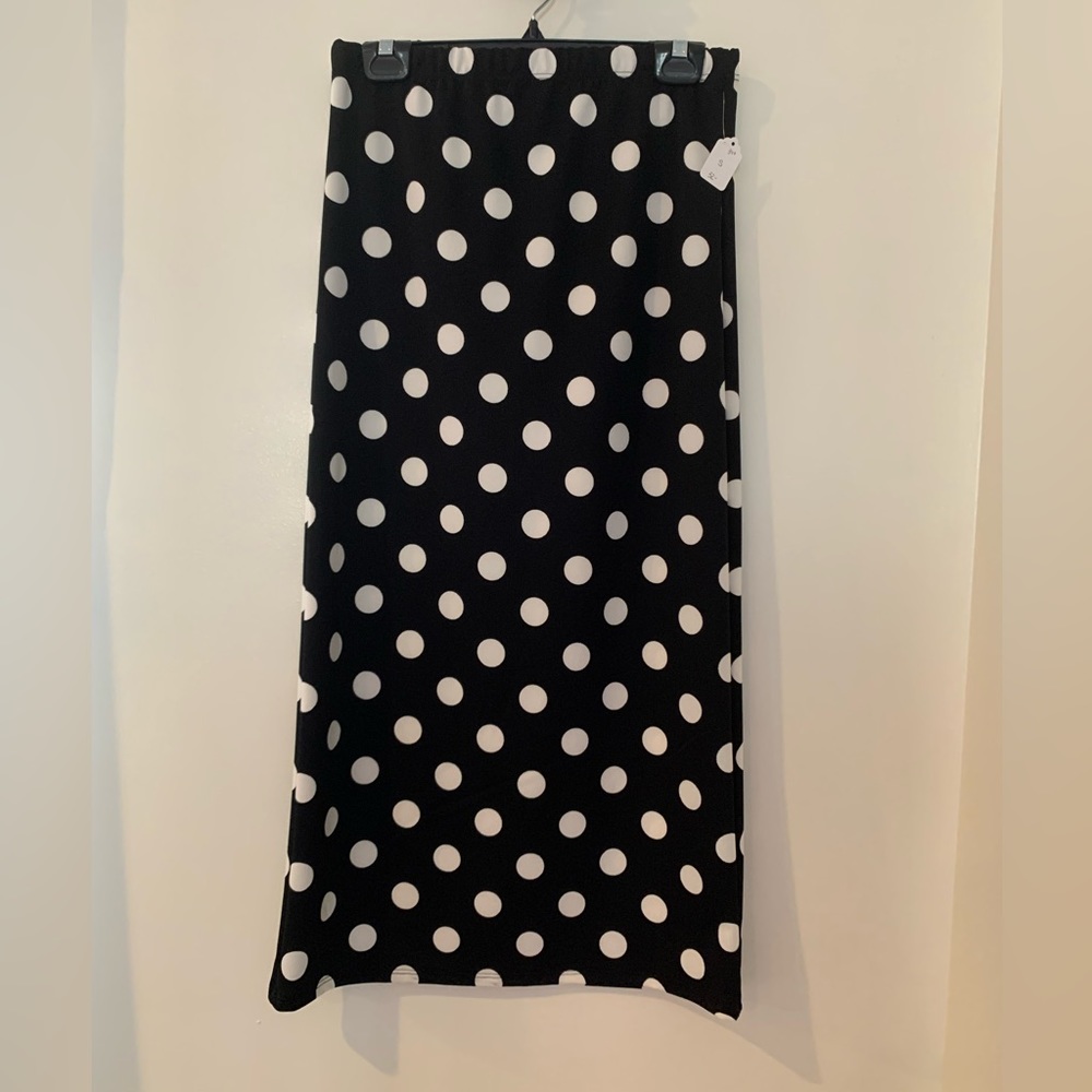 34 inch Black White Polka Dot Skirt.